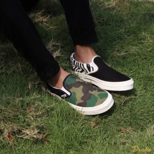 Alternative view of Giày Vans Classic Slip-On 'Mismatch Zebra Camo' VN0A4U38WS8