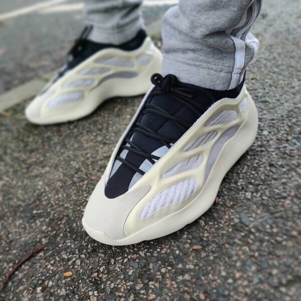 Giày Adidas Yeezy 700 V3 Azael FW4980 - Ảnh 2