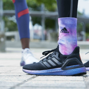 Alternative view of Giày Adidas UltraBoost 20 Big Kids 'Blue Boost' EG4807