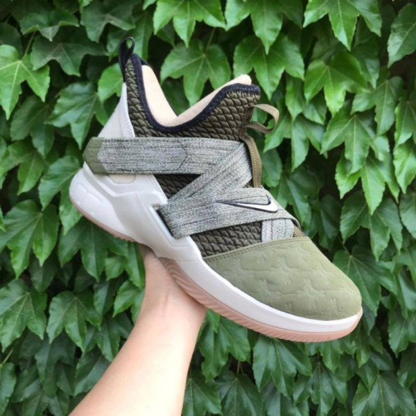 Giày Nike LeBron Soldier 12 GS 'Land and Sea' AA1352-300 - Ảnh 2