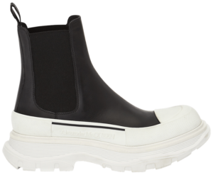 Giày Alexander McQueen Wmns Tread Slick Boot 'Black' 635714-WHZ61-1071