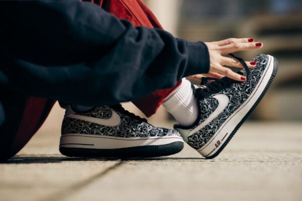 Giày Nike Wmns Air Force 1 '07 Low SE 'Valentine's Day' BV0319-002 - Ảnh 3