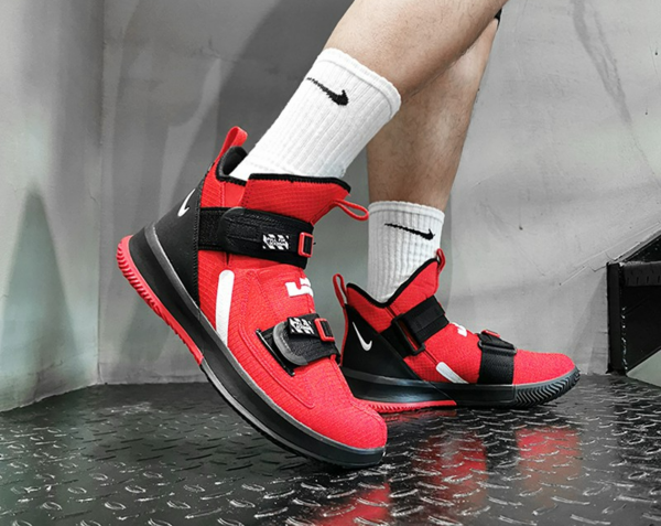 Giày Nike LeBron Soldier 13 SFG 'Red Black' AR4225-600 - Ảnh 4