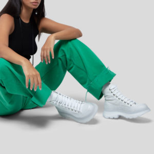 Alternative view of Giày Alexander McQueen Tread Slick Transparent Lace-Up Boots 658086-W4Q32-9337