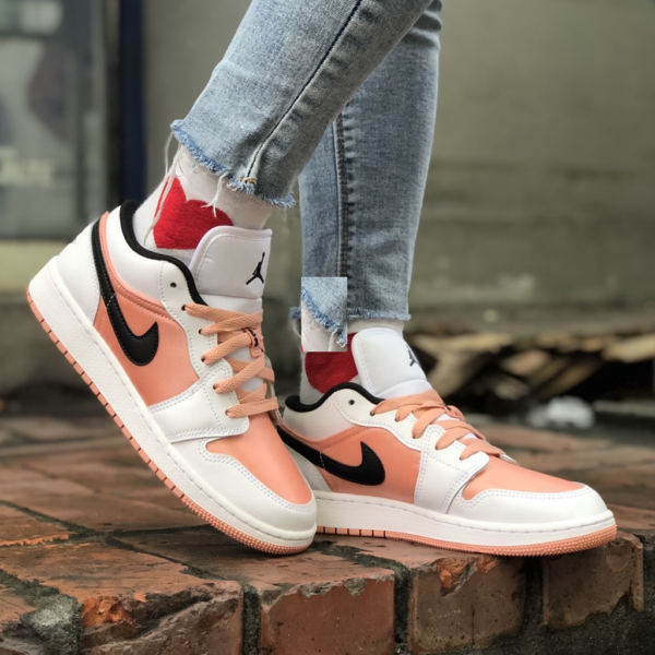 Giày Nike Air Jordan 1 Low GS 'Light Madder Root' DM8960-801 - Ảnh 2