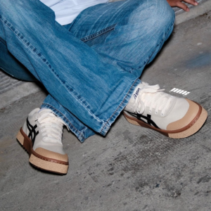 Giay Asics Court Trail 'White Black' 1203A146-021