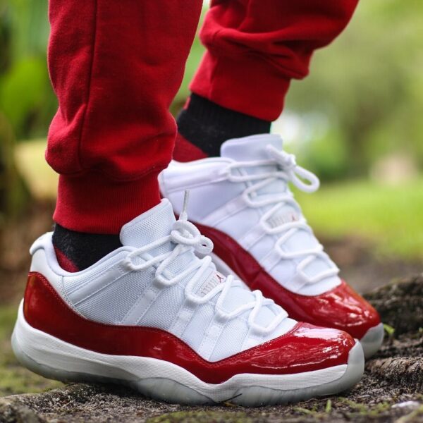 Giày Nike Air Jordan 11 Retro Low "Cherry" 528896-102 - Ảnh 3