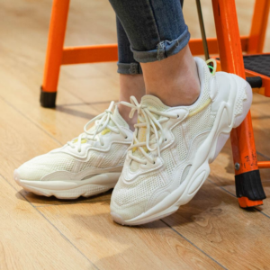 Alternative view of Giày Adidas Wmns Ozweego 'Off White Purple Tint' GY5445