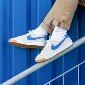 Alternative view of Giày Nike Blazer Low SB GT 'Pale Ivory Blue' 704939-103