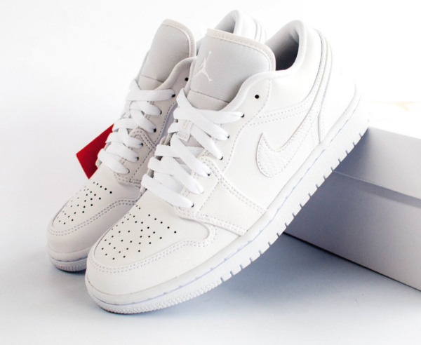 Giày Nike Wmns Air Jordan 1 Low 'Triple White' AO9944-111 - Ảnh 7