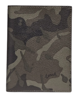 VÍ Coach Passport Case With Camo Print LTG28CER6Z