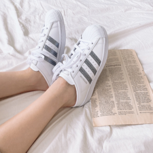 Alternative view of Giày Adidas Wmns Superstar Mule 'White Silver Metallic' FZ2260