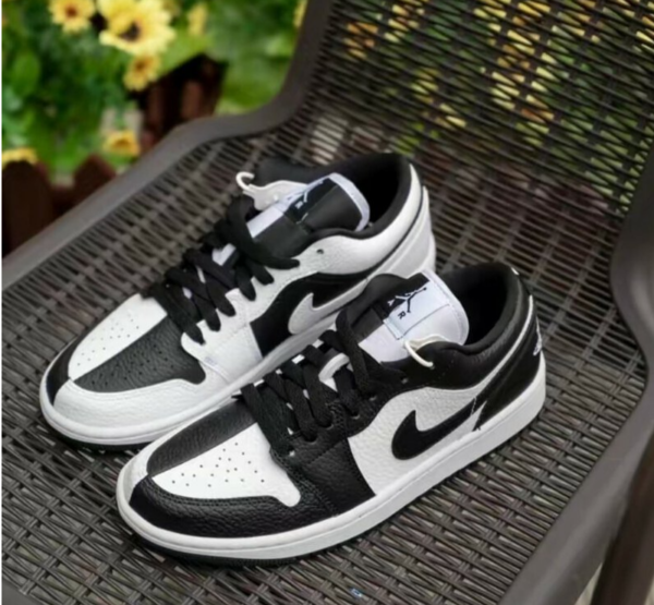 Giày Nike Wmns Air Jordan 1 Low SE Homage 'White Black' DR0502-101 - Ảnh 4