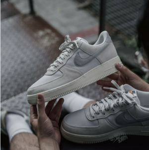 Giay Nike Air Force 1 '07 LV8 Photon Dust and Sail 'Grey' DO9801-100