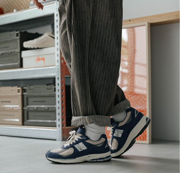 Giày New Balance 2002R 'Blue Beige Silver' M2002RHR - Ảnh 2