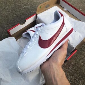 Alternative view of Giày Nike Wmns Classic Cortez Leather 'Red Crush' 807471-108