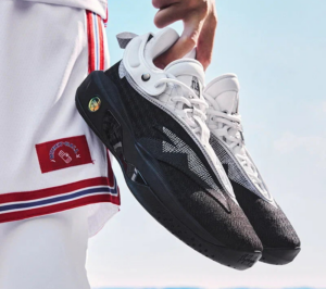 Giay Anta Klay Thompson KT8 'Black White' 812311101-9