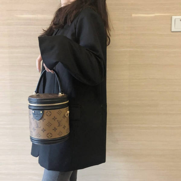 Túi Louis Vuitton Cannes Monogram M43986 - Ảnh 4