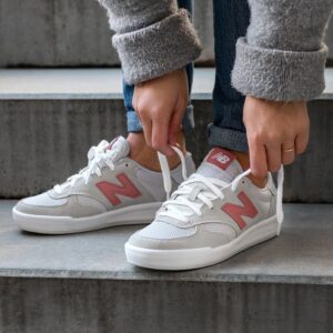 Alternative view of Giày New Balance White Rose WRT300RP