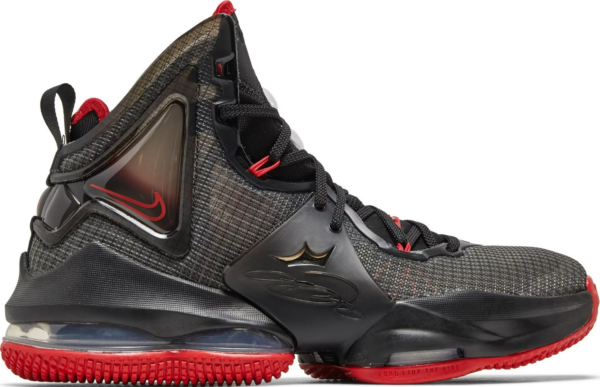 Giay Nike Lebron 19 “Bred” DD0418-011