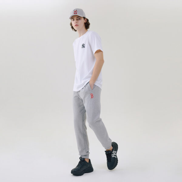 Áo MLB X Disney Short Sleeve T Shirt New York Yankees 31TSK1031-50W - Ảnh 3