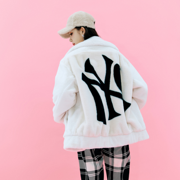 Áo MLB Basic Stand Neck Mega Logo Plush Jumper NY Yankees 3AJPF0416-50CRS - Ảnh 4