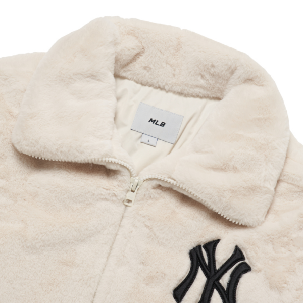 Áo MLB Basic Stand Neck Mega Logo Plush Jumper NY Yankees 3AJPF0416-50CRS - Ảnh 2