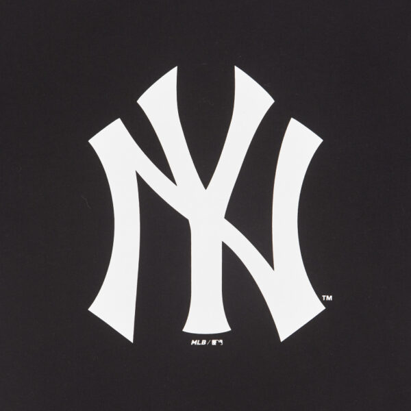 Áo MLB X Disney Action Short Sleeve T Shirt New York Yankee 31TSK2031-50L - Ảnh 3