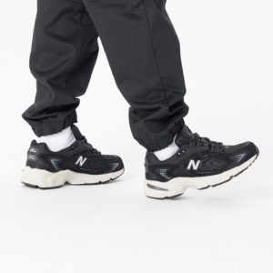 Giay New Balance 725 'Black White' ML725V