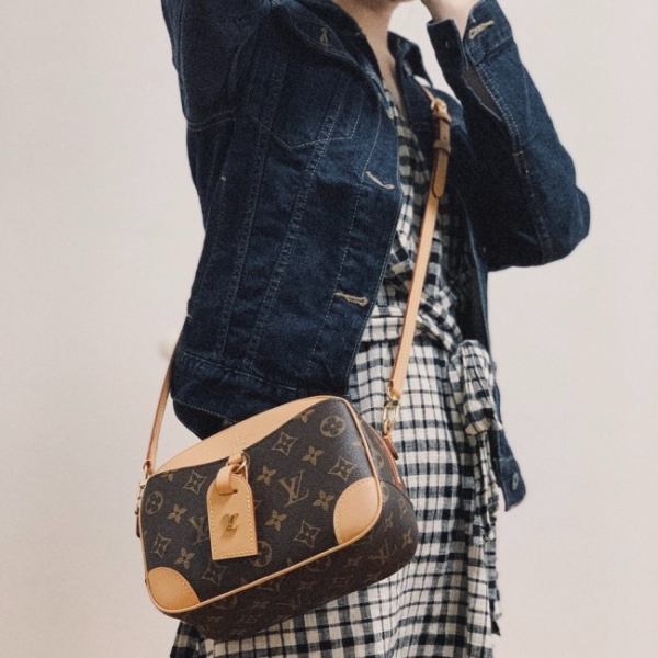 Túi Louis Vuitton Deauville Mini Monogram Handbag M45528 - Ảnh 2