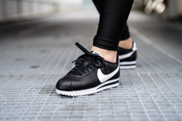 Giày Nike Wmns Classic Cortez Leather 'Black White' 807471-010 - Ảnh 2