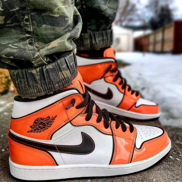 Giày Nike Air Jordan 1 Mid SE 'Turf Orange' DD6834-802 - Ảnh 6
