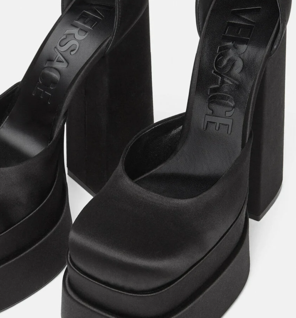 Giày Versace Medusa Aevitas Platform Pumps 1002005-DRA67-1B00V - Ảnh 2