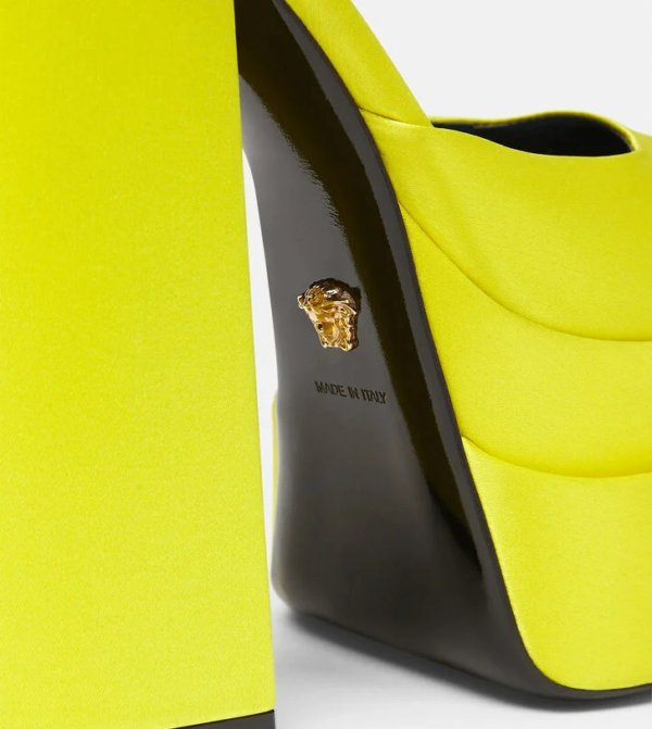 Giày Versace Medusa Aevitas Platform Pumps 1002005-DRA67-1Y02V - Ảnh 3