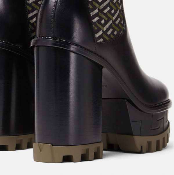 Giày Versace La Greca Signature Ankle Boots DST420Q-1A01735-5B15V - Ảnh 3