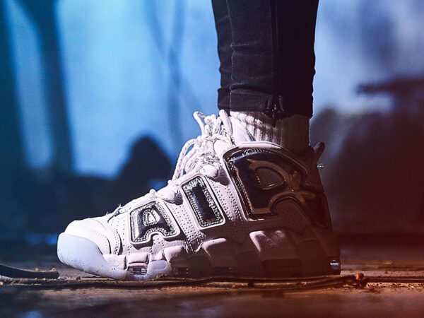 Giày Nike Wmns Air More Uptempo 'Chrome' 917593-100 - Ảnh 2