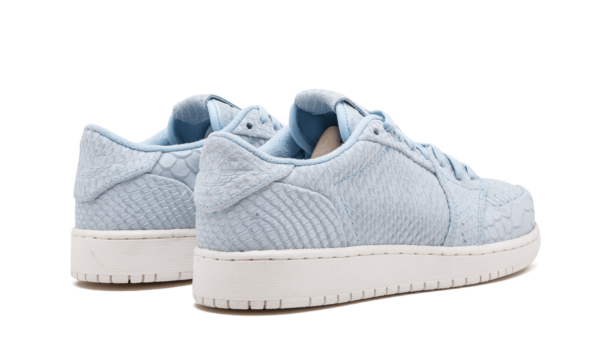 Giày Nike Air Jordan 1 Retro Low NS GS 'Ice Blue' 923624-441 - Ảnh 6