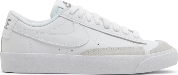 Giày Nike Blazer Low '77 'Black White' DA4074-110