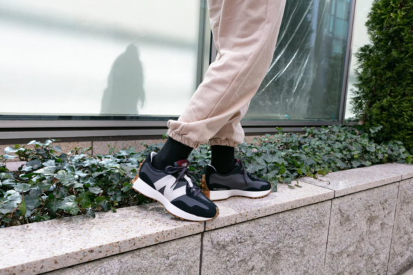 Giày New Balance Wmns 327 'Black' WS327KC - Ảnh 4