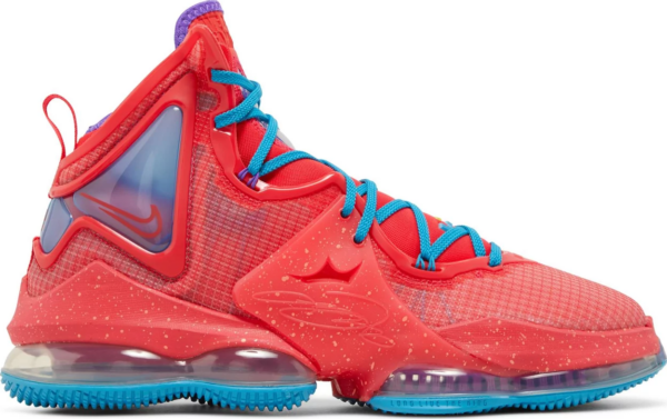Giay Nike LeBron 19 'King's Crown' CZ0203-600