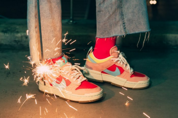 Giày Nike Wmns Dunk Low Disrupt 'Chinese New Year Firecracker' DD8478-641 - Ảnh 3