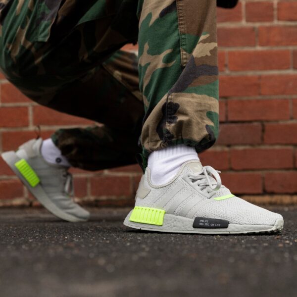 Giày Adidas NMD R1 'Signal Green' EH0044 - Ảnh 2