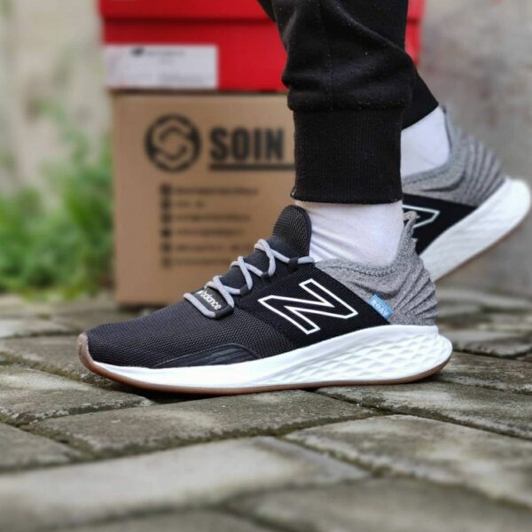 Giày New Balance Fresh Foam Roav 'Tee Shirt Black Light Aluminum' MROAVTK - Ảnh 2