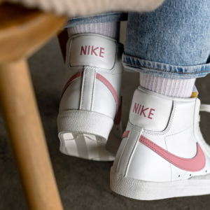 Giay Nike Blazer Mid '77 GS 'White Pink Glaze' DA4086-105