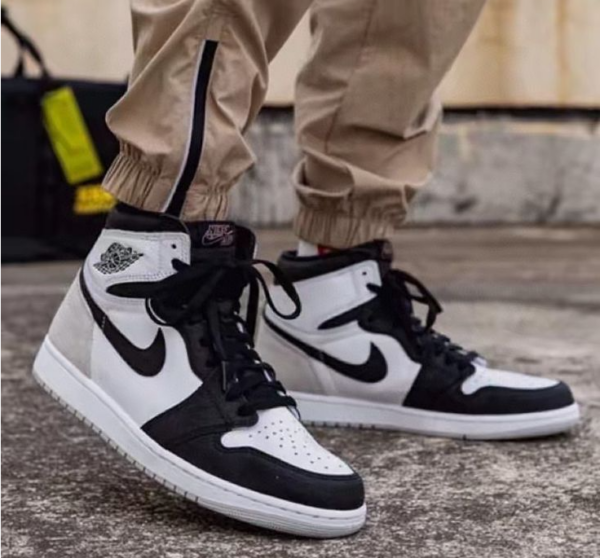 Giày Nike Air Jordan 1 Retro High OG 'Stage Haze' 555088-108 - Ảnh 2