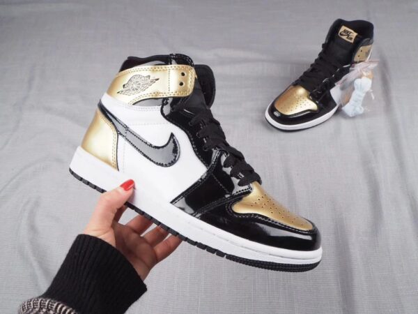 Giày Nike Air Jordan 1 Retro High 'Gold Top 3' 861428-001 - Ảnh 5