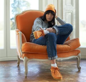 Giay Clarks x END Wallabee Boots 'Orange Floral' 261-63420