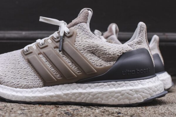 Giày Adidas Consortium UltraBoost Lux 'Vintage White' DB0338 - Ảnh 2