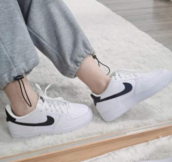 Giay Nike Air Force 1 Low 'White Black' DD8959-103