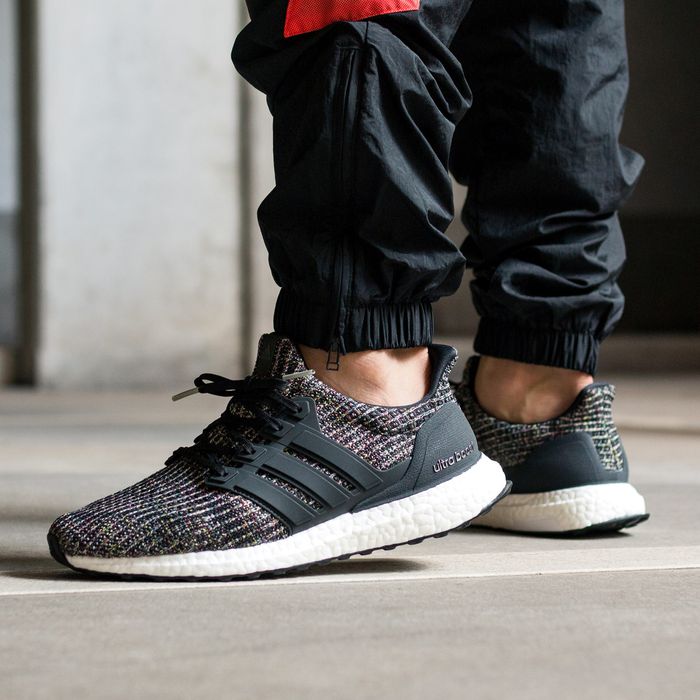 Giày Adidas UltraBoost 4.0 'Black Carbon' CM8110 - Ảnh 3